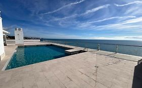 Ensuite Mediterranean Sea Front